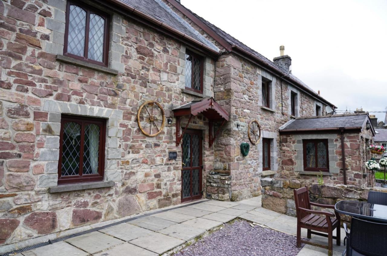 Pentre Riding Stables Hotel Abercraf Kültér fotó