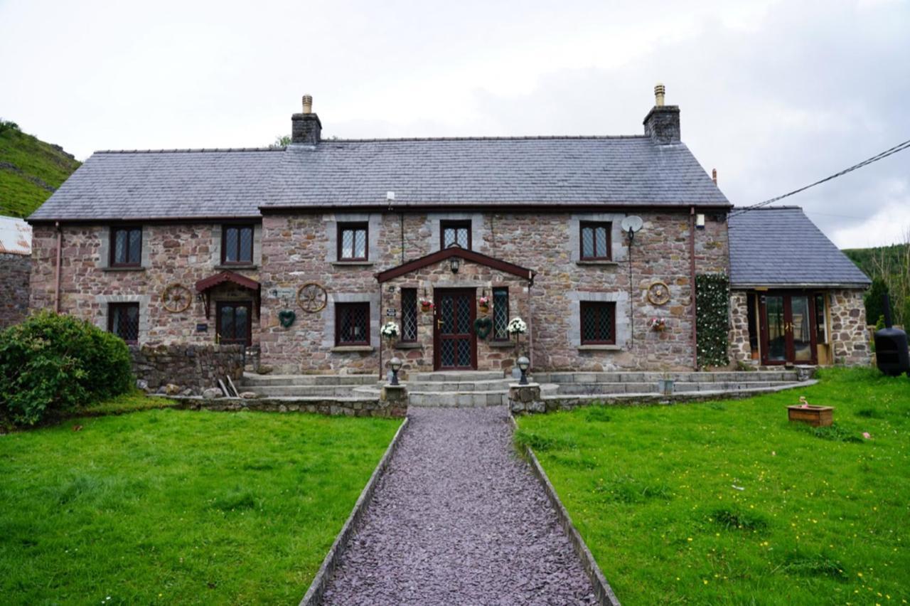 Pentre Riding Stables Hotel Abercraf Kültér fotó